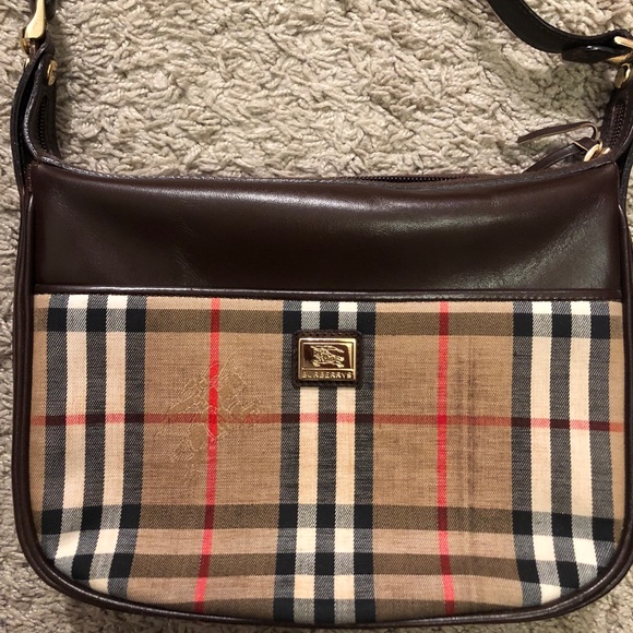 Burberry Handbags - AUTHENTIC Vintage Burberry Purse
